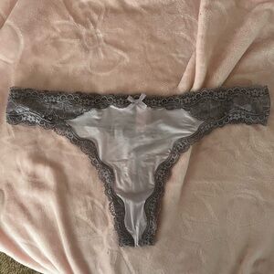 Victoria’s Secret Thong Size Large
